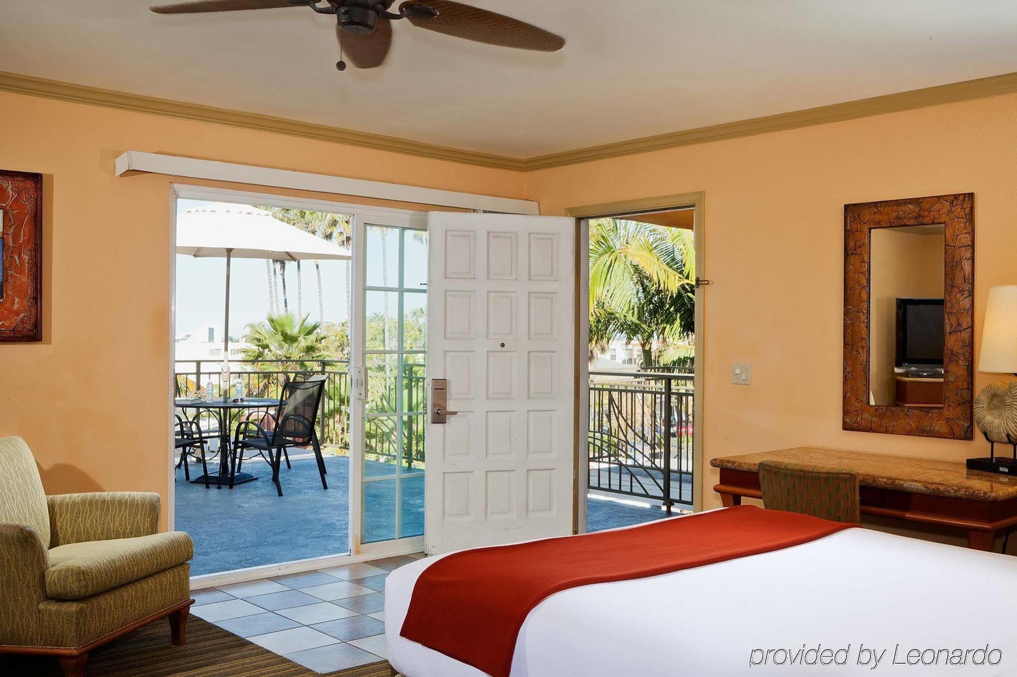 Holiday Inn Express And Suites La Jolla - Windansea Beach, And Ihg Hotel San Diego Exterior photo